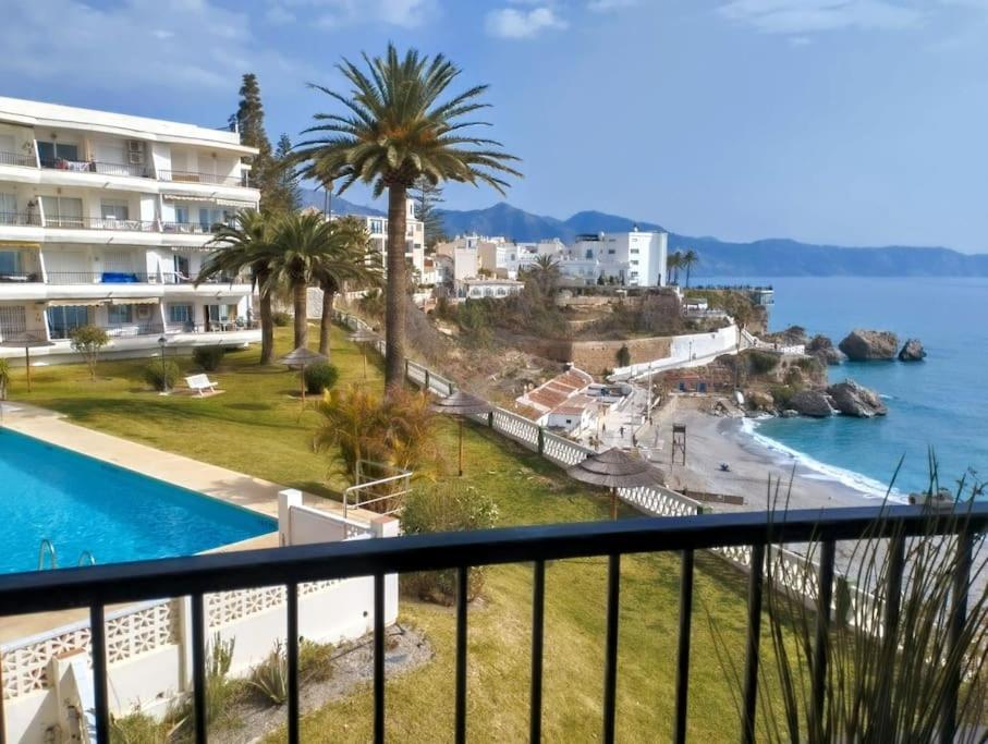 2 Bedroom With Sea Views, Acapulco Playa, Appartement Nerja